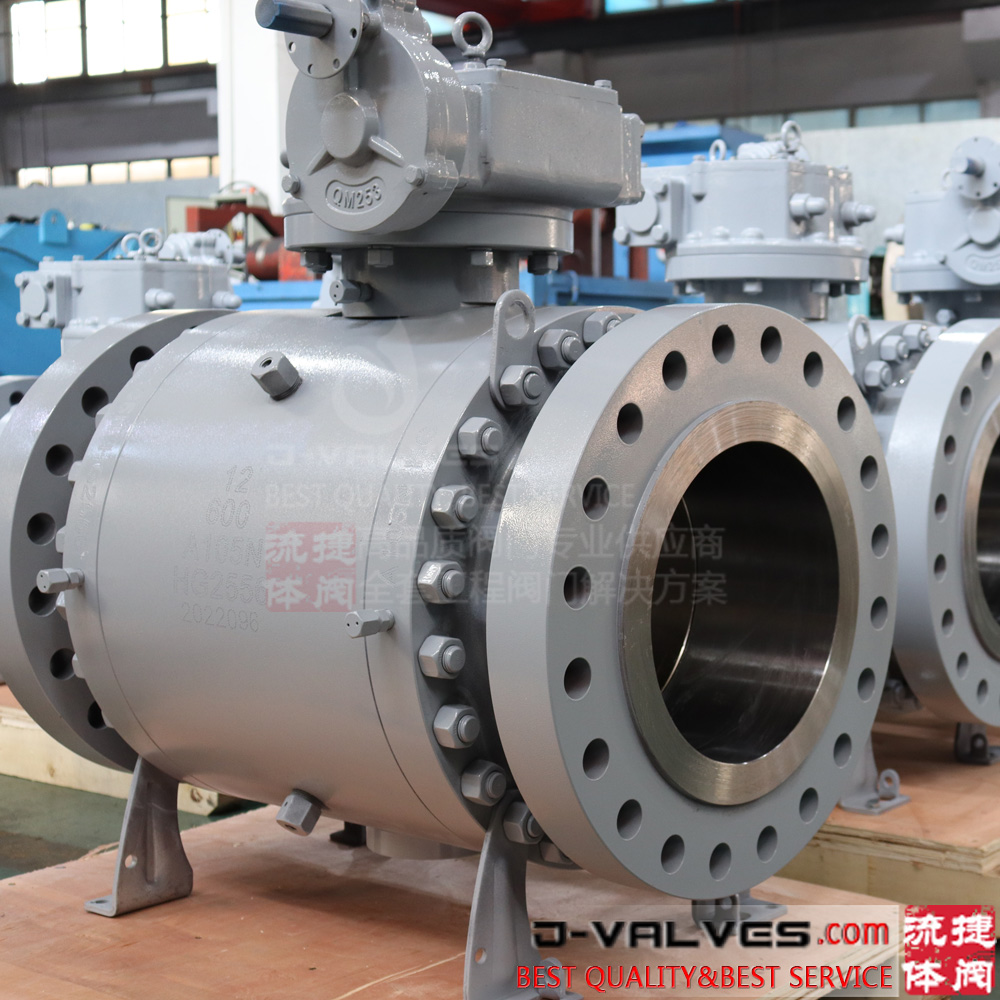 API6D 3PC Forged Steel Trunnion Mounted Ball Valves Flanged Type with Gear Operation 600#